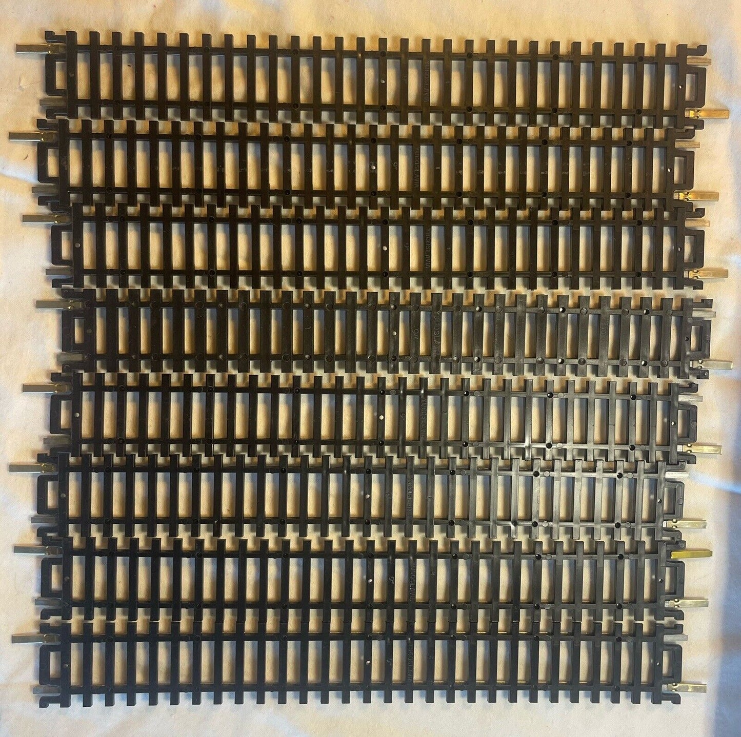 🚂 HO Scale 8 Pieces 9" Straight Track made in Yugoslavia. C-6 Very Good