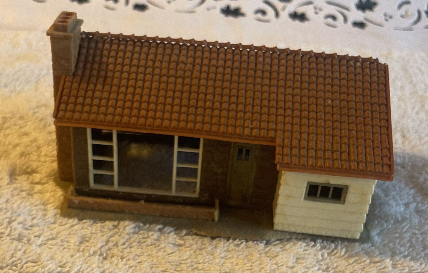 HO Scale Faller 02102 Ranch House. Assembled. C-6 Very Good Condition