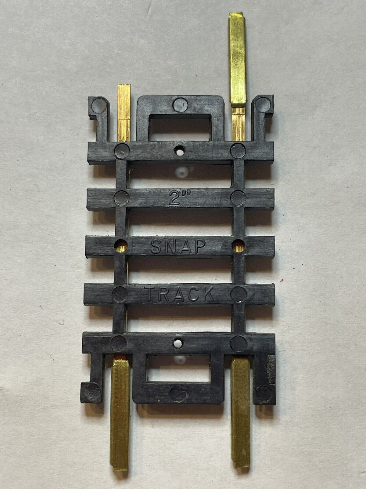 HO Scale Atlas 2" Straight Brass Snap Track (Sold by the piece) C-6 VG