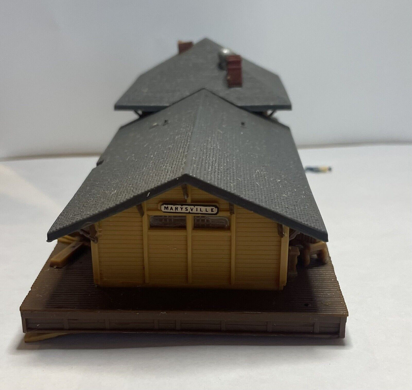 N Scale AHM 21003 Marysville Station C-5 Good Condition