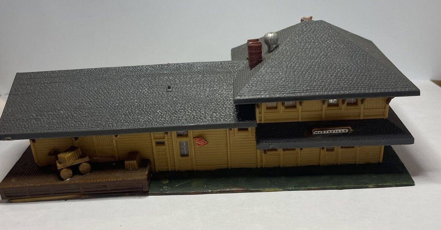 N Scale AHM 21003 Marysville Station C-5 Good Condition