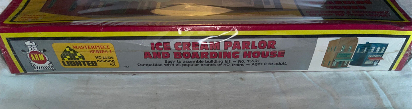 🚂 HO Scale AHM 15501 Ice Cream Parlor and Boarding House. NIB / Sealed! C-10!