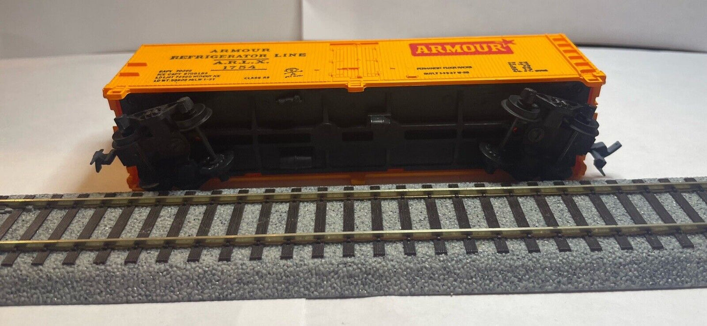 HO Scale Mantua Armour 40' Reefer ARLX #1754