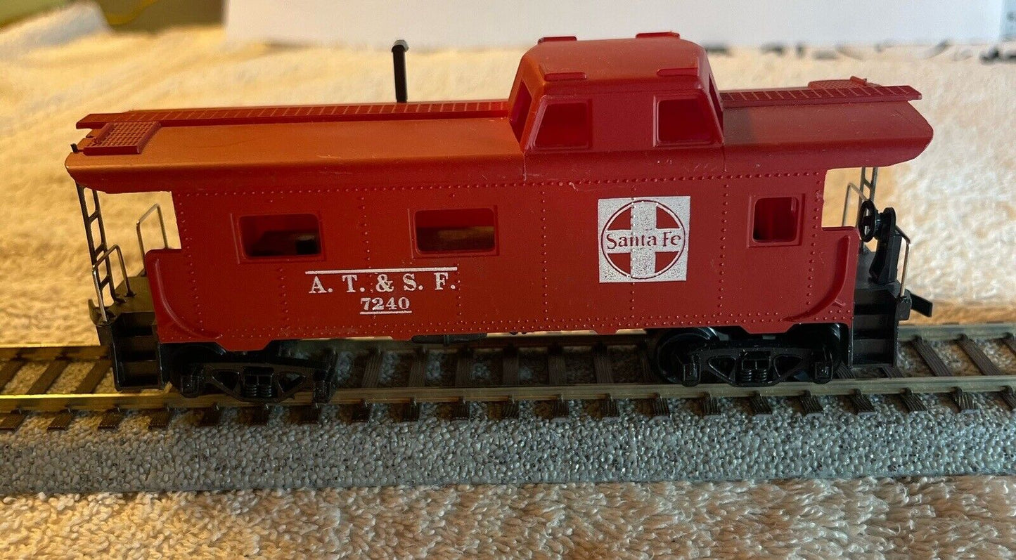 HO Scale TYCO ATSF Caboose #7240 C-7 Excellent Condition