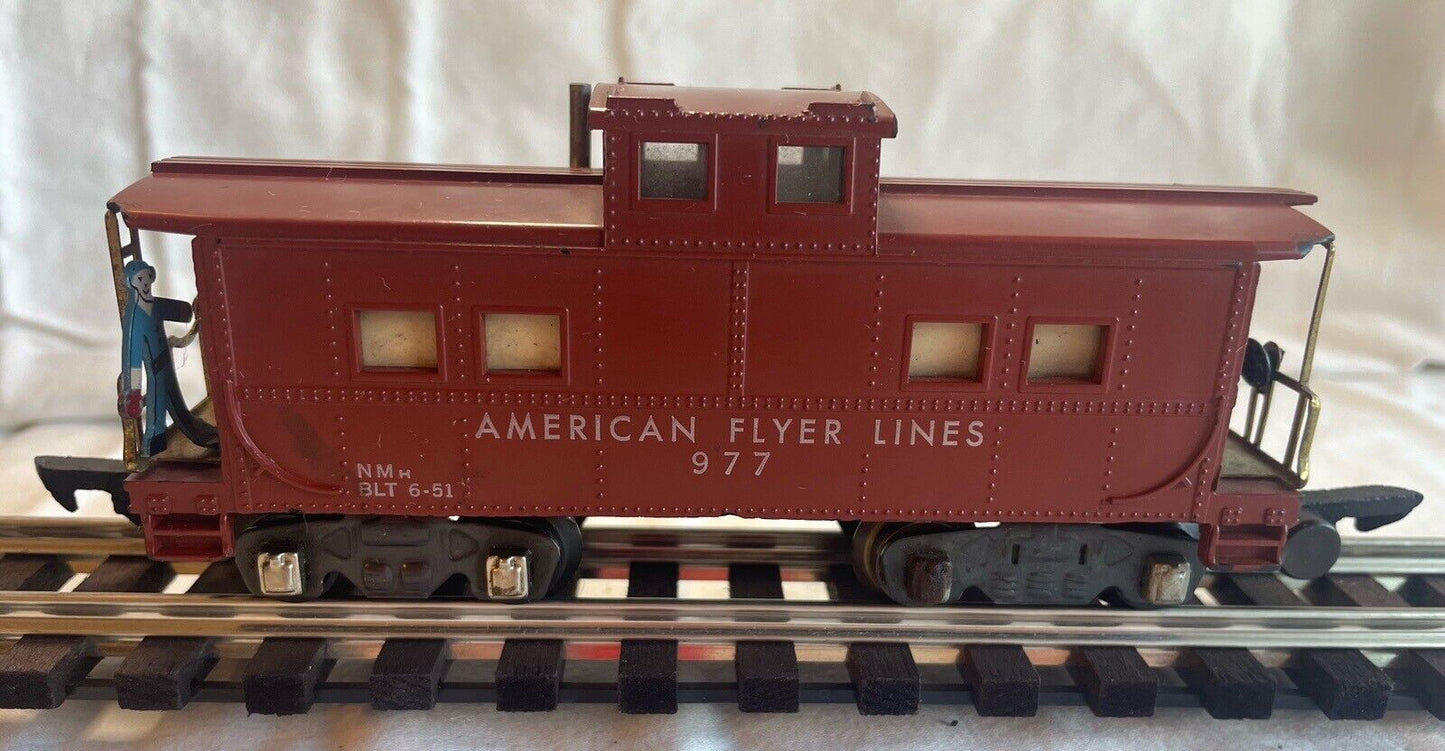 S Gauge American Flyer 977 Illuminated Caboose. Small Chip. Serviced/Tested! C-5