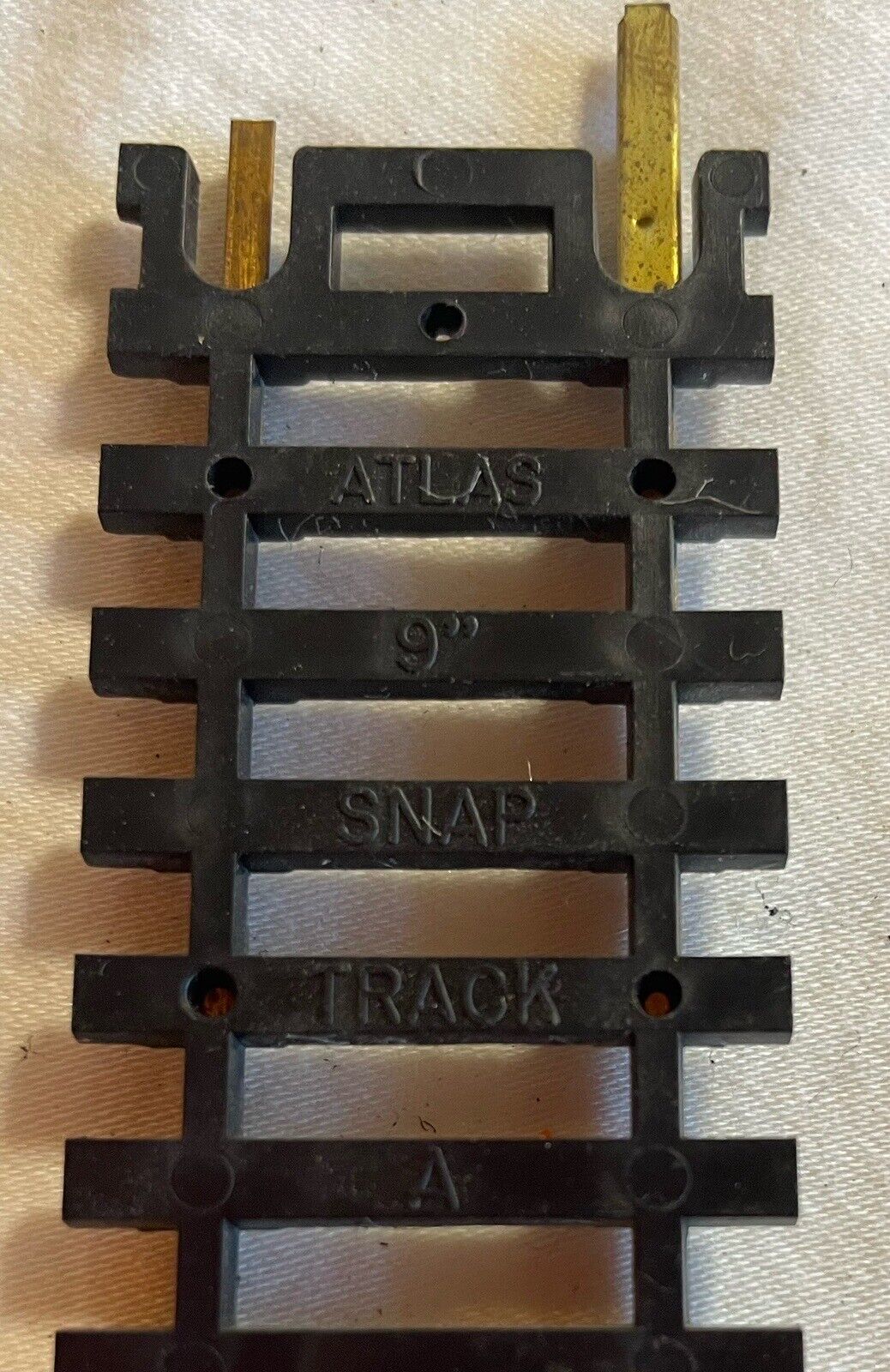 Atlas 9" A Straight Track