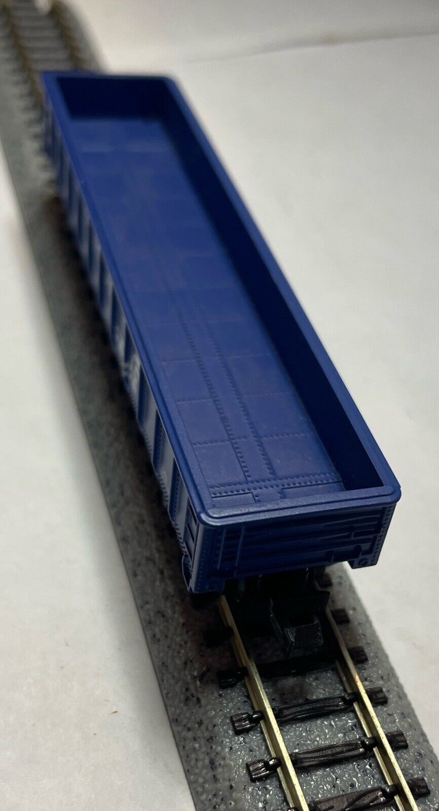 N Scale Model Power 3060 Conrail Gondola #889811 C-7 Excellent