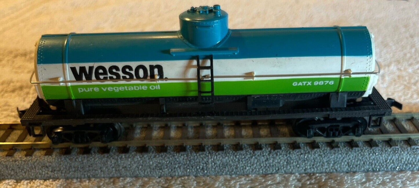 HO Scale TYCO Wesson Single Dome Tank Car #9876 C-6 Very Good Condition